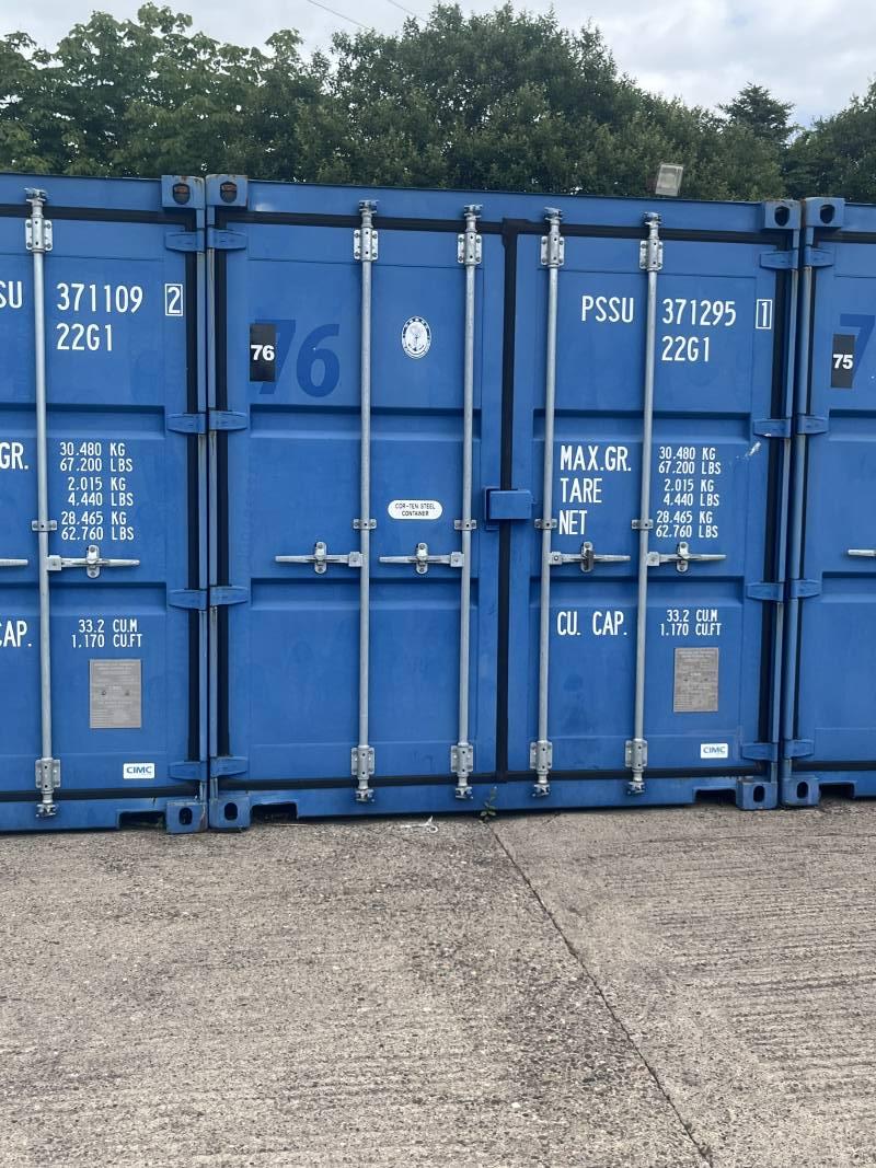 EASY FLAT STANDING TO DRIVE UP TO CONTAINER! Main Photo